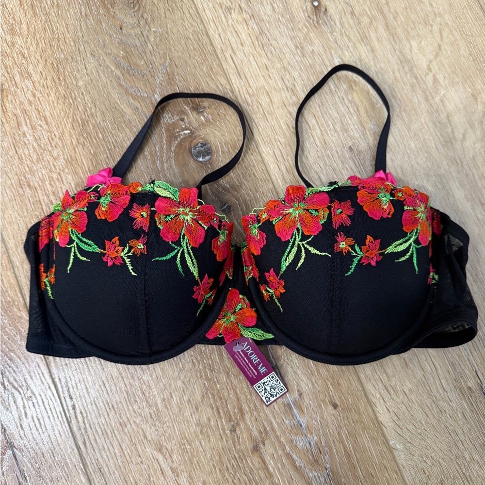Black and Red Floral Embroidered Bra